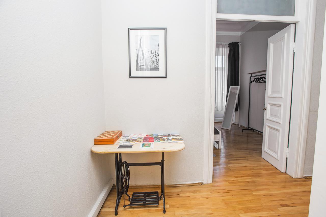Charming 2Br Apartment In Old Tbilisi - By Wehost Exteriör bild