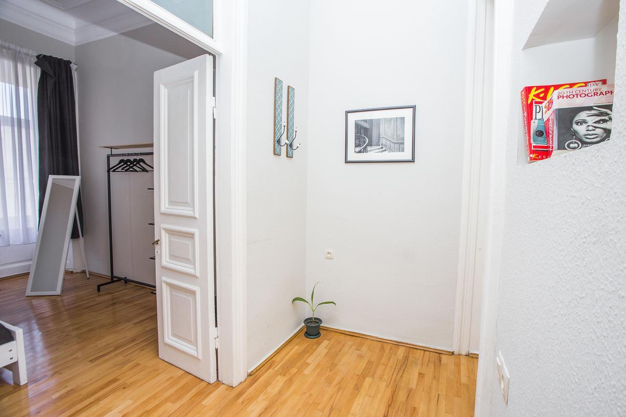Charming 2Br Apartment In Old Tbilisi - By Wehost Exteriör bild
