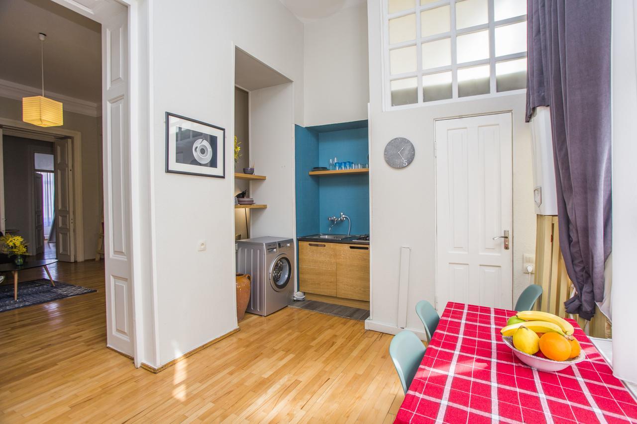 Charming 2Br Apartment In Old Tbilisi - By Wehost Exteriör bild