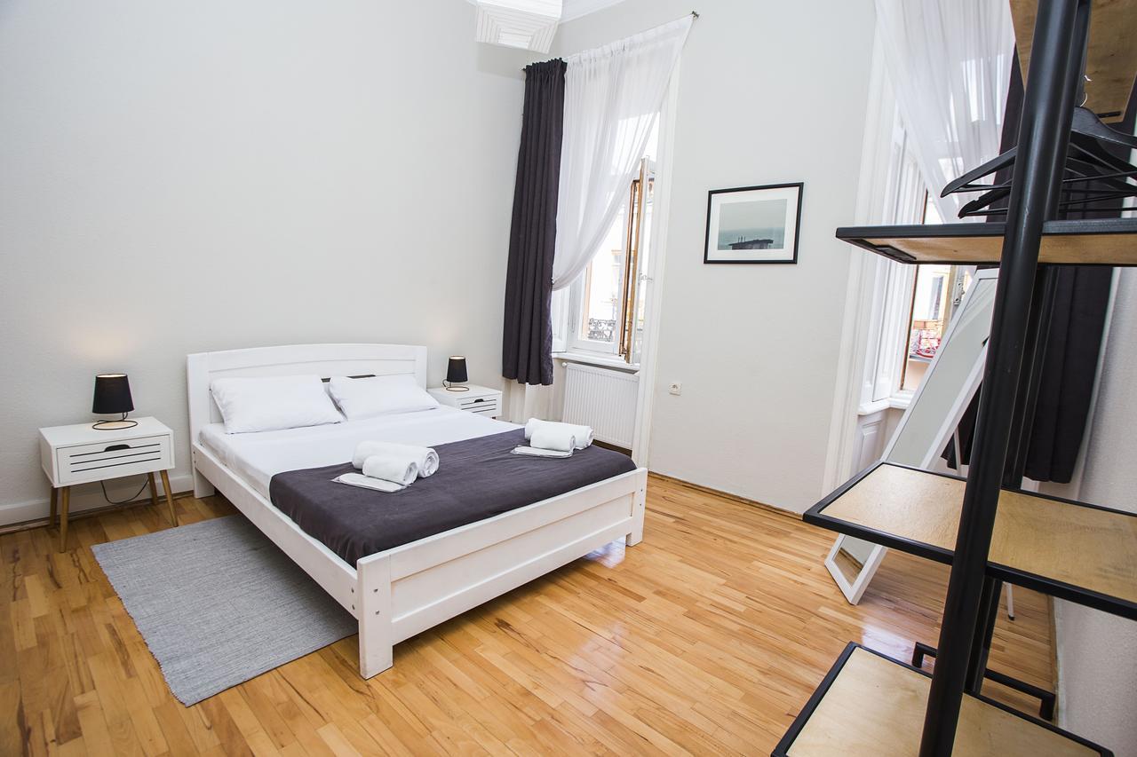 Charming 2Br Apartment In Old Tbilisi - By Wehost Exteriör bild