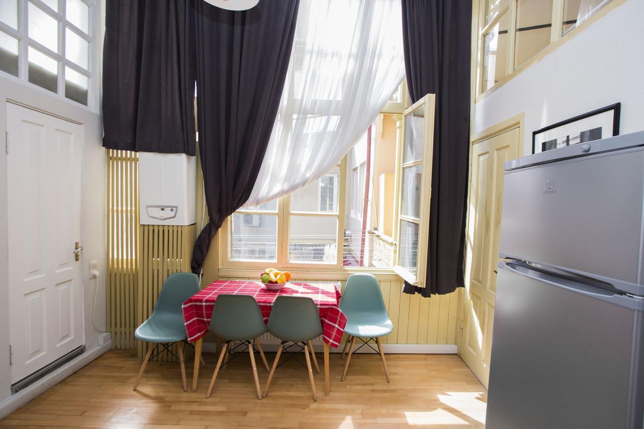 Charming 2Br Apartment In Old Tbilisi - By Wehost Exteriör bild