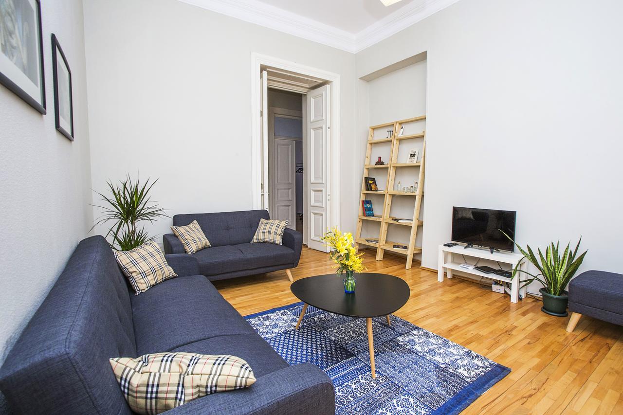 Charming 2Br Apartment In Old Tbilisi - By Wehost Exteriör bild