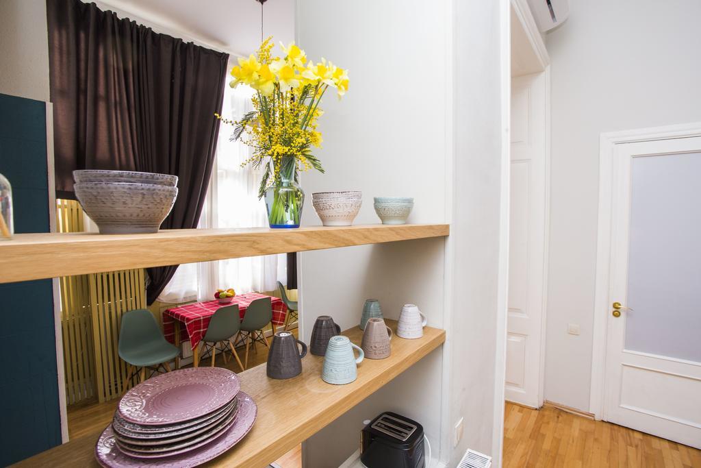 Charming 2Br Apartment In Old Tbilisi - By Wehost Exteriör bild