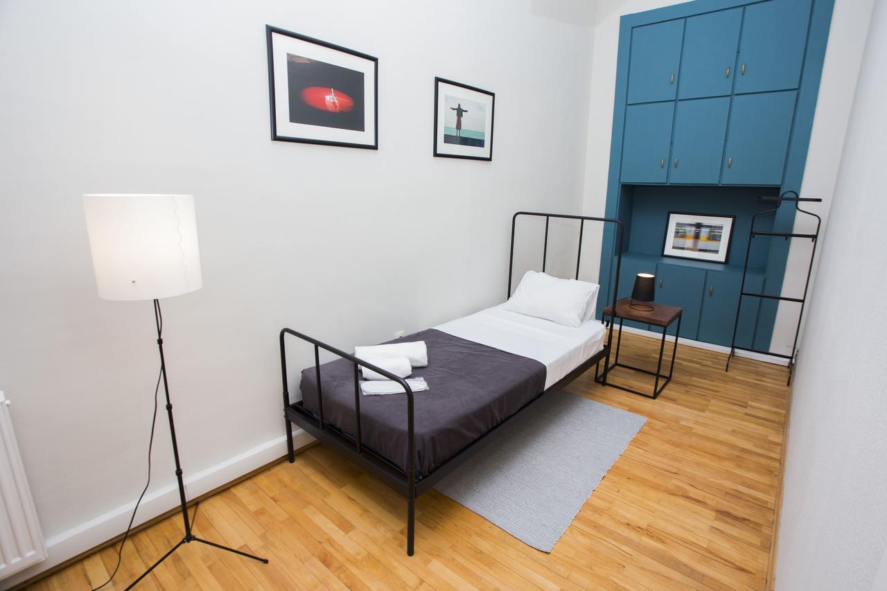 Charming 2Br Apartment In Old Tbilisi - By Wehost Exteriör bild