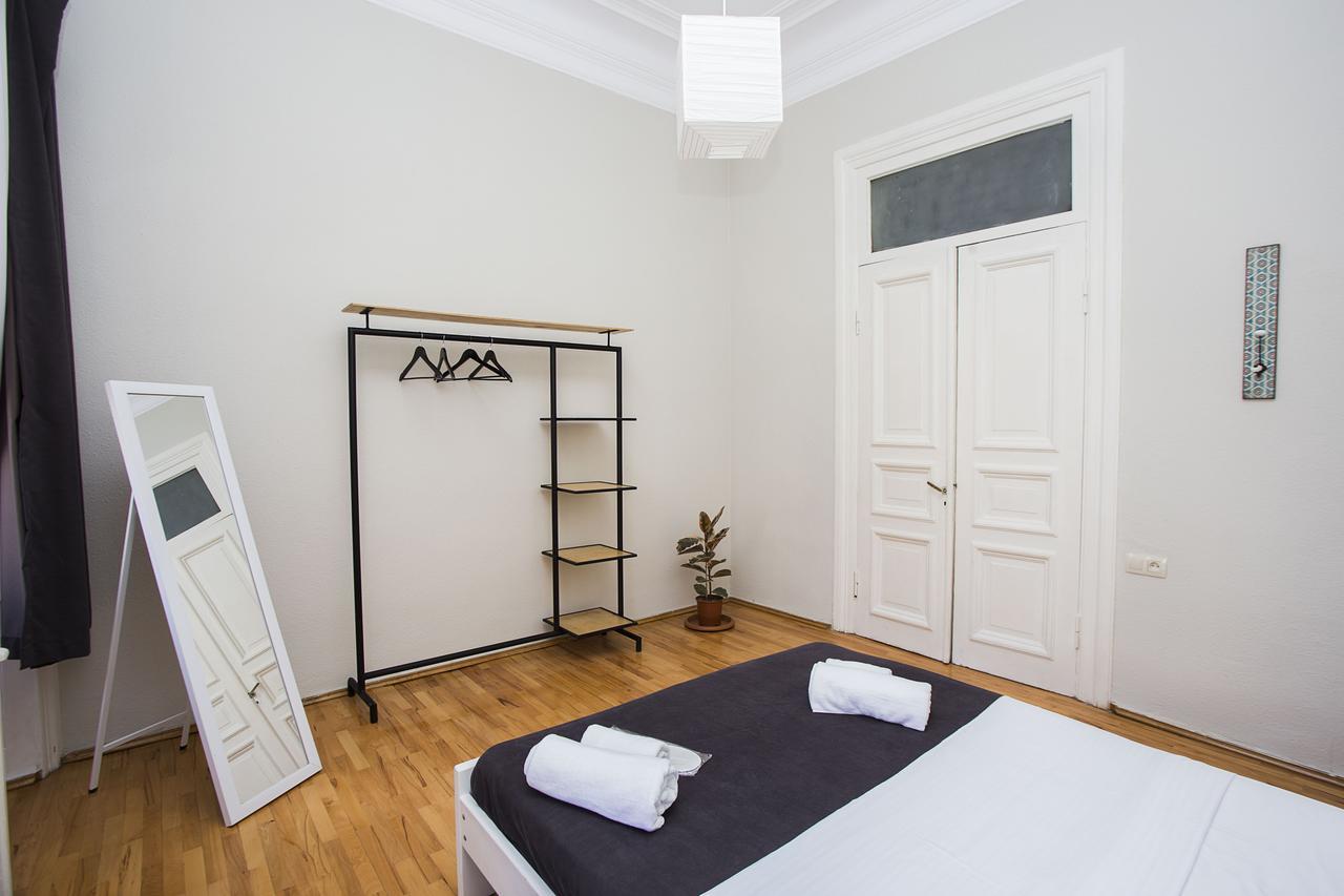 Charming 2Br Apartment In Old Tbilisi - By Wehost Exteriör bild
